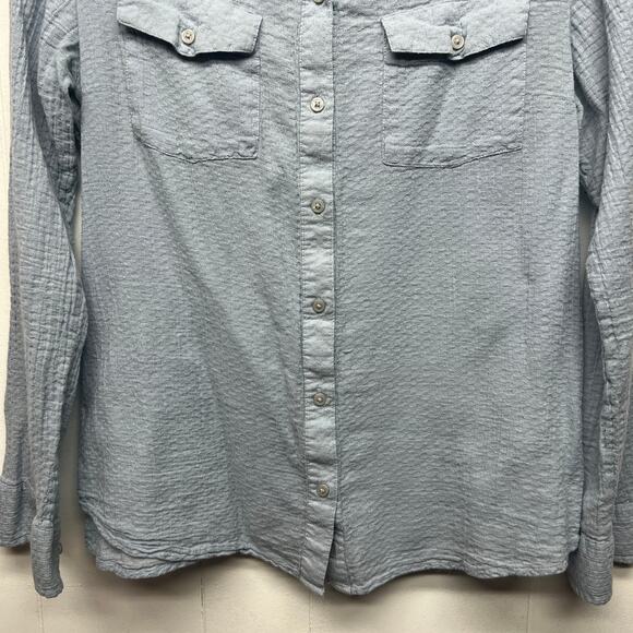 Eddie Bauer Classic Fit Women's Blue Shirt Size Large Button Front Breathable - Picture 4 of 9